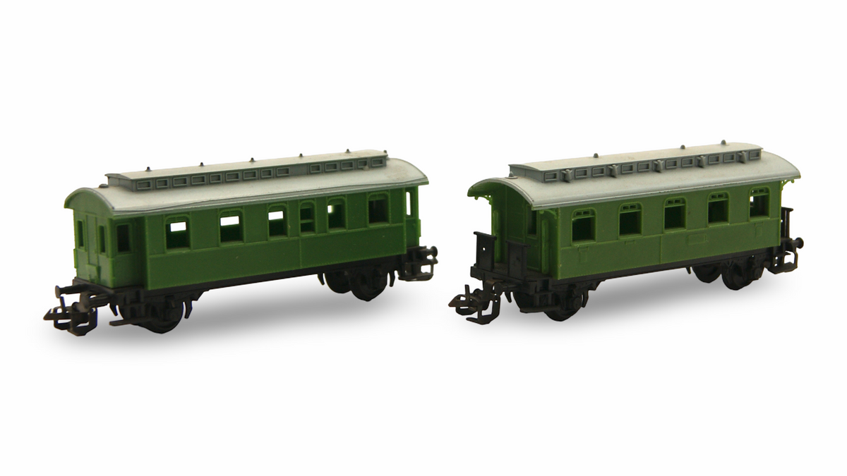 Zeuke TT 1:120 – 2 grüne zweiachsige Personenwagen | Vintage mit Fremd-OVP
