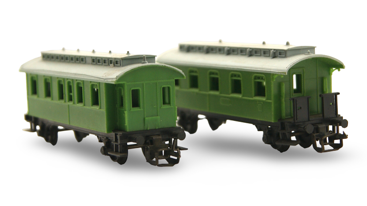 Zeuke TT 1:120 – 2 grüne zweiachsige Personenwagen | Vintage mit Fremd-OVP
