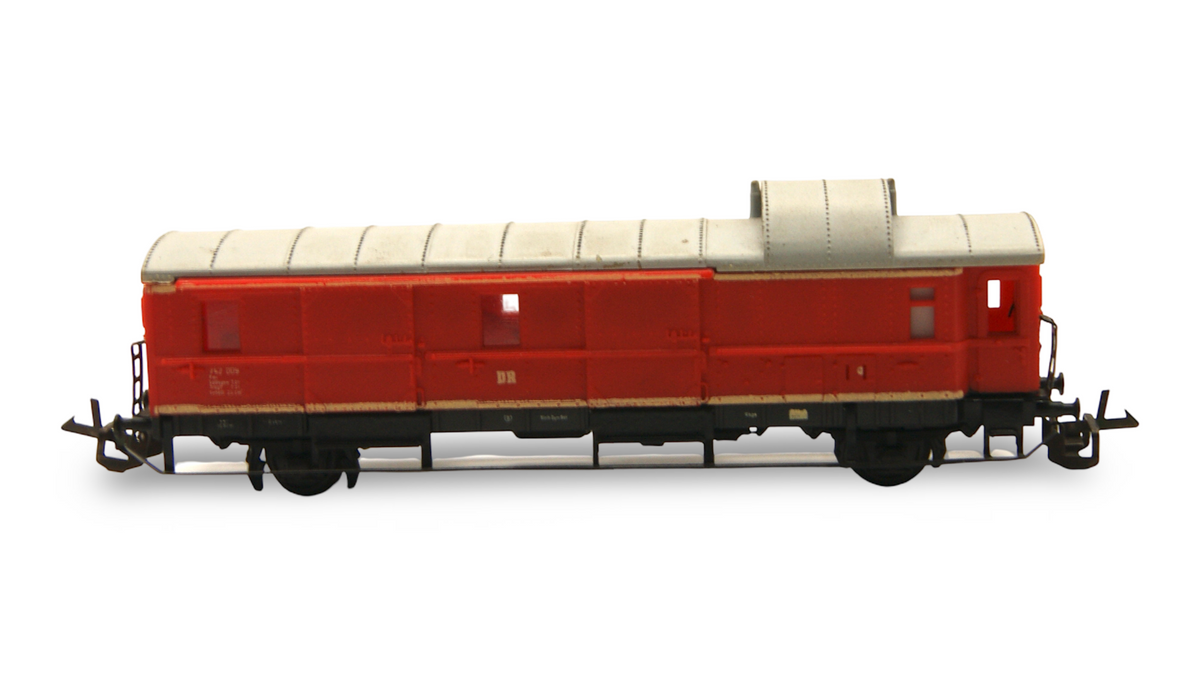Zeuke 545/83/2 TT 1:120 DR Gepäckwagen Pwi30 Rot Epoche III mit OVP