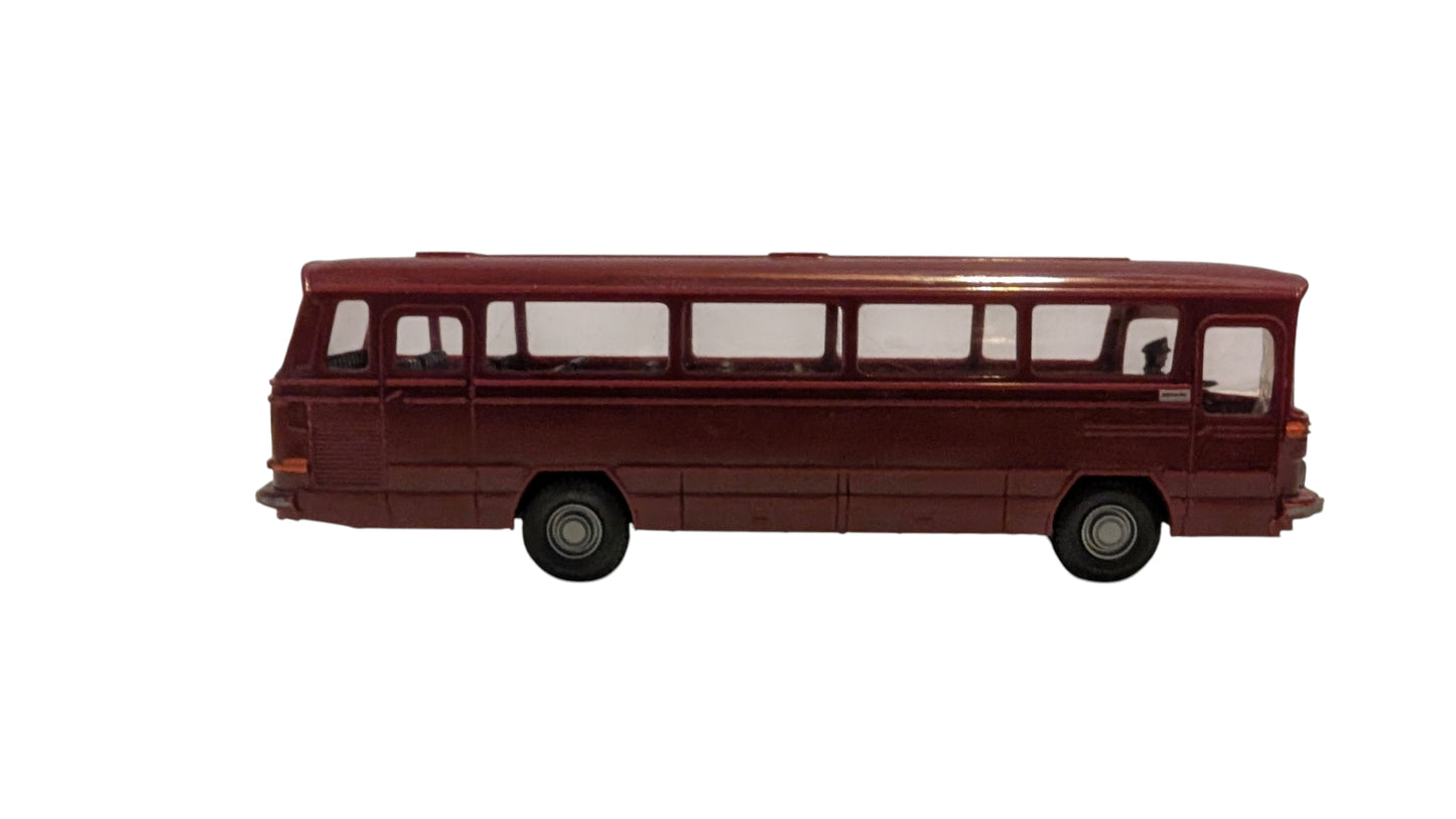 WIKING Mercedes-Benz O302 Reisebus Bordeauxrot H0 1:87 Klassiker Sammlermodell