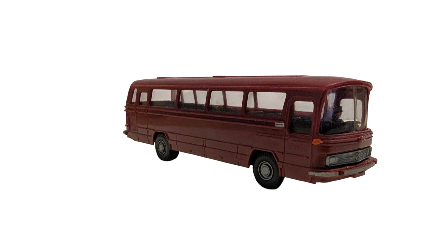 WIKING Mercedes-Benz O302 Reisebus Bordeauxrot H0 1:87 Klassiker Sammlermodell