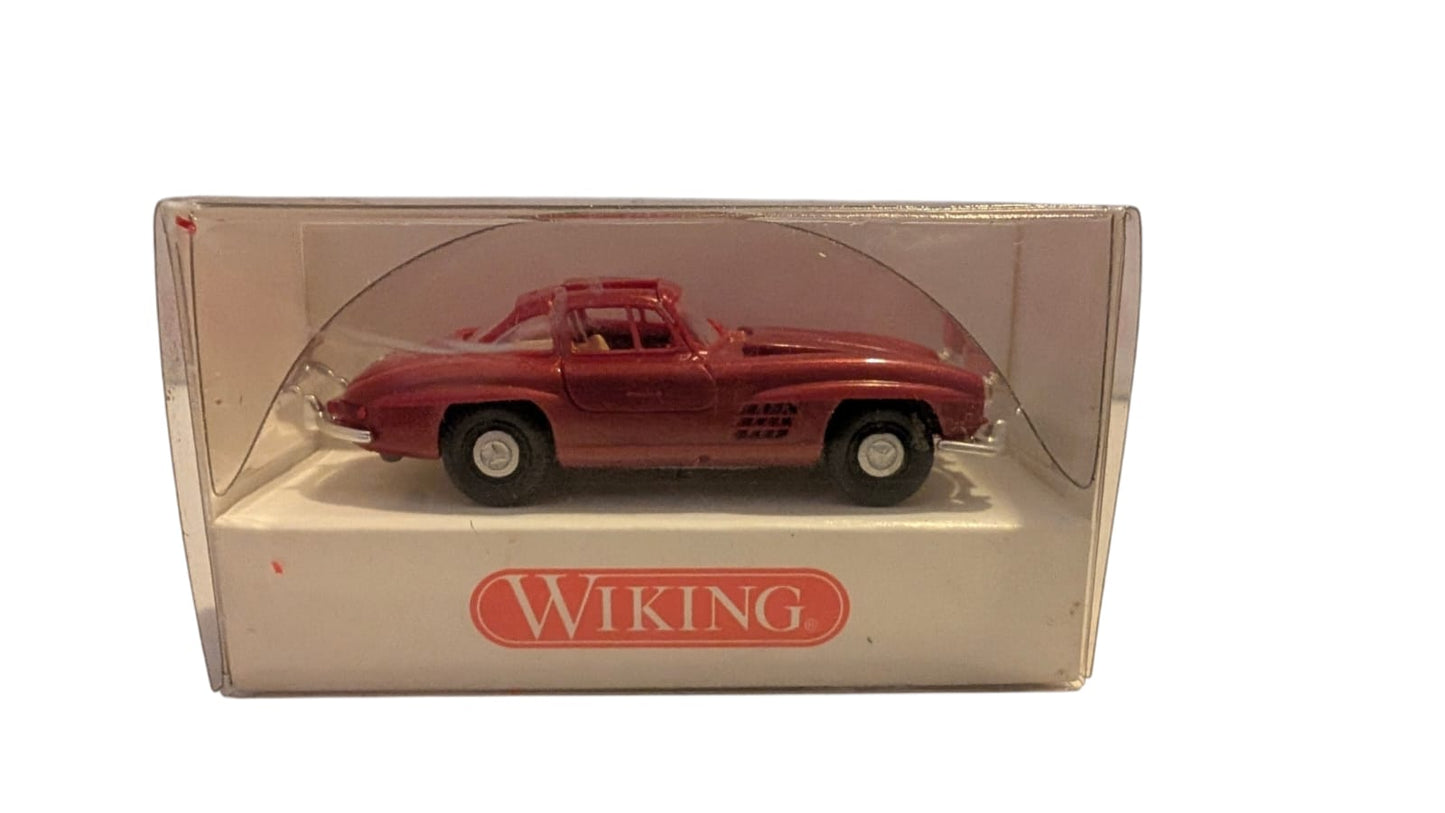 WIKING Mercedes-Benz 300 SL Coupé Rotmetallic 1:87 H0 Sammlermodell OVP