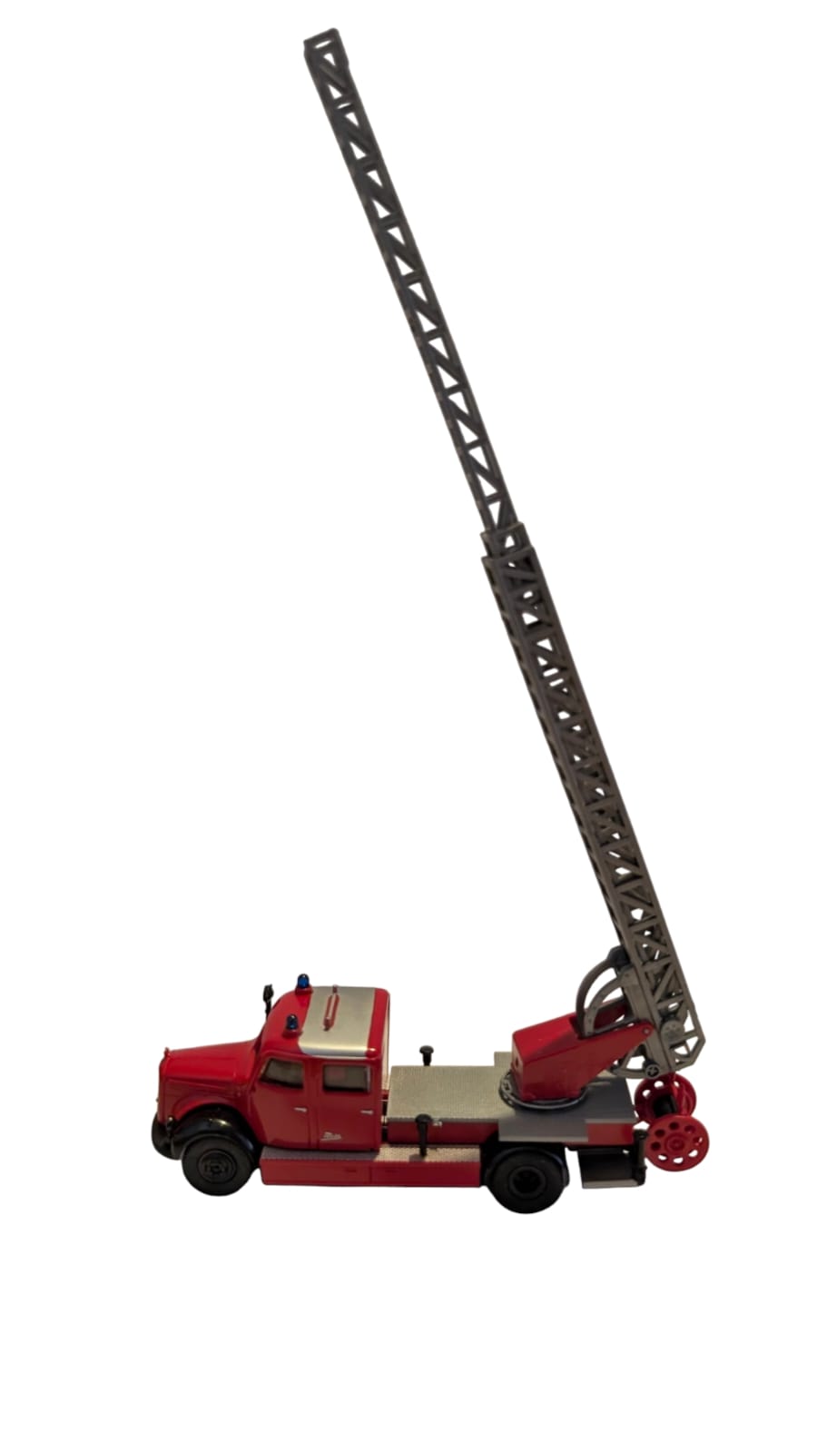 Brekina Magirus-Deutz 120 D Feuerwehr Drehleiter (DL) – H0 1:87 – mit Originalverpackung
