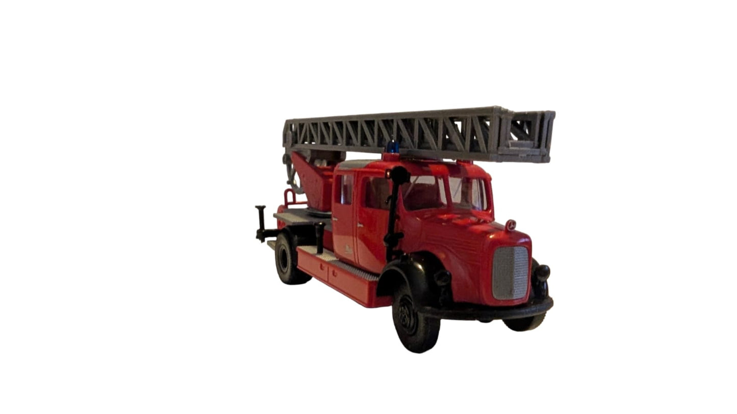 Brekina Magirus-Deutz 120 D Feuerwehr Drehleiter (DL) – H0 1:87 – mit Originalverpackung