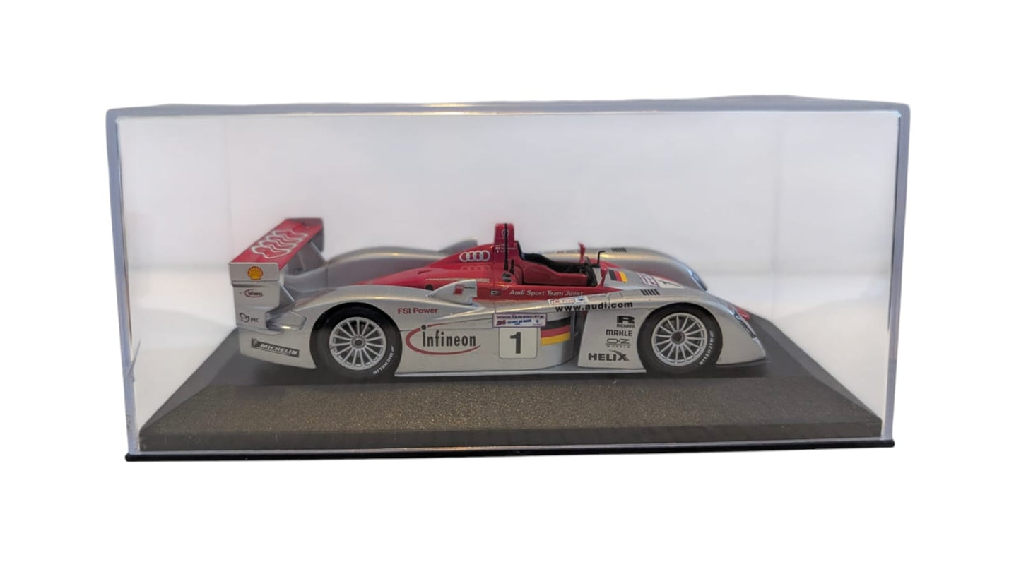 Minichamps Audi R8 Infineon Audi Sport Team Joest #1 Le Mans 1:43 mit Vitrine
