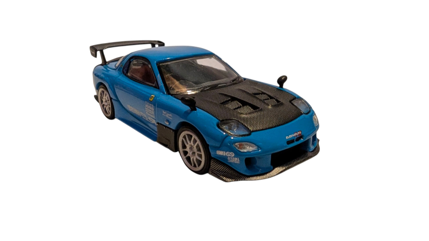 MINI GT Mazda RX-7 RE-Amemiya 20B NA 3ROTOR-7 "Ama-san Go" 1:64 – JDM Ikone mit OVP