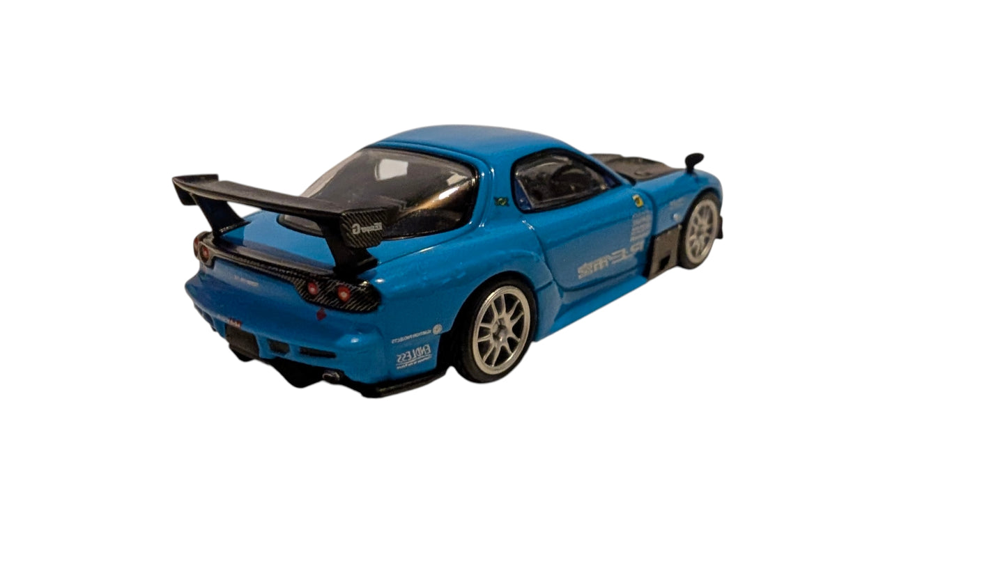 MINI GT Mazda RX-7 RE-Amemiya 20B NA 3ROTOR-7 "Ama-san Go" 1:64 – JDM Ikone mit OVP