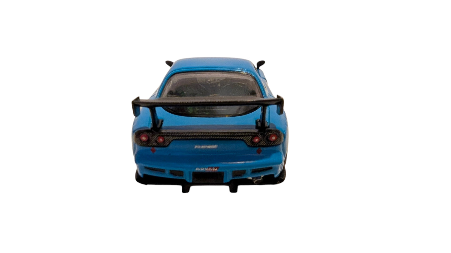 MINI GT Mazda RX-7 RE-Amemiya 20B NA 3ROTOR-7 "Ama-san Go" 1:64 – JDM Ikone mit OVP