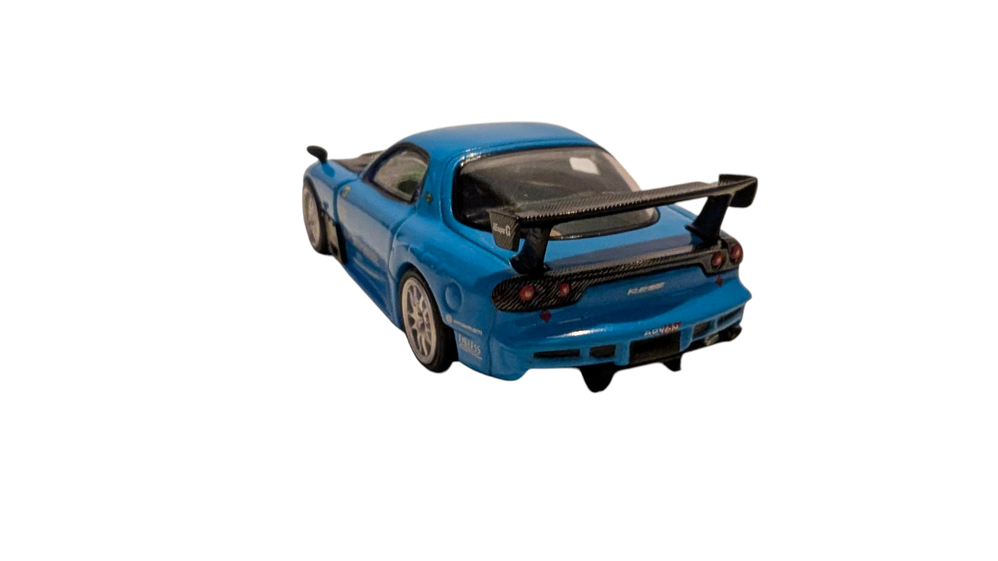 MINI GT Mazda RX-7 RE-Amemiya 20B NA 3ROTOR-7 "Ama-san Go" 1:64 – JDM Ikone mit OVP