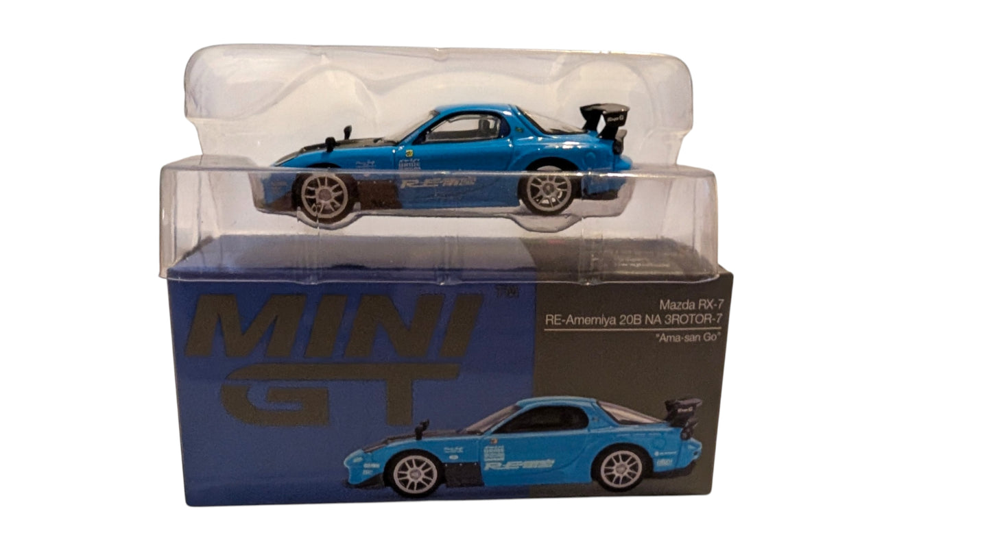 MINI GT Mazda RX-7 RE-Amemiya 20B NA 3ROTOR-7 "Ama-san Go" 1:64 – JDM Ikone mit OVP