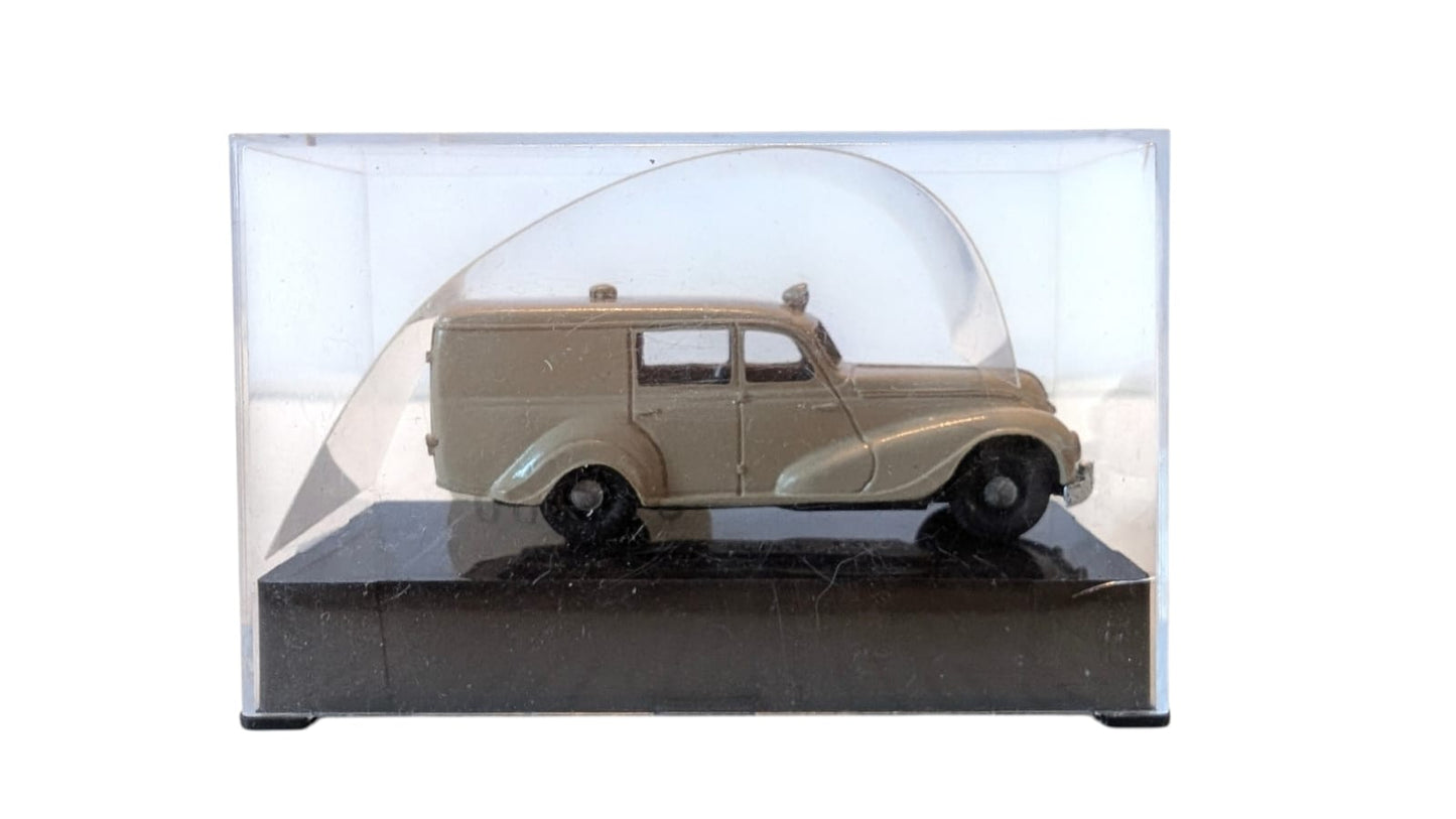 AWM EMW 340/3 Krankenwagen 1:87 H0 DDR Rettungswagen Oldtimer Modellauto