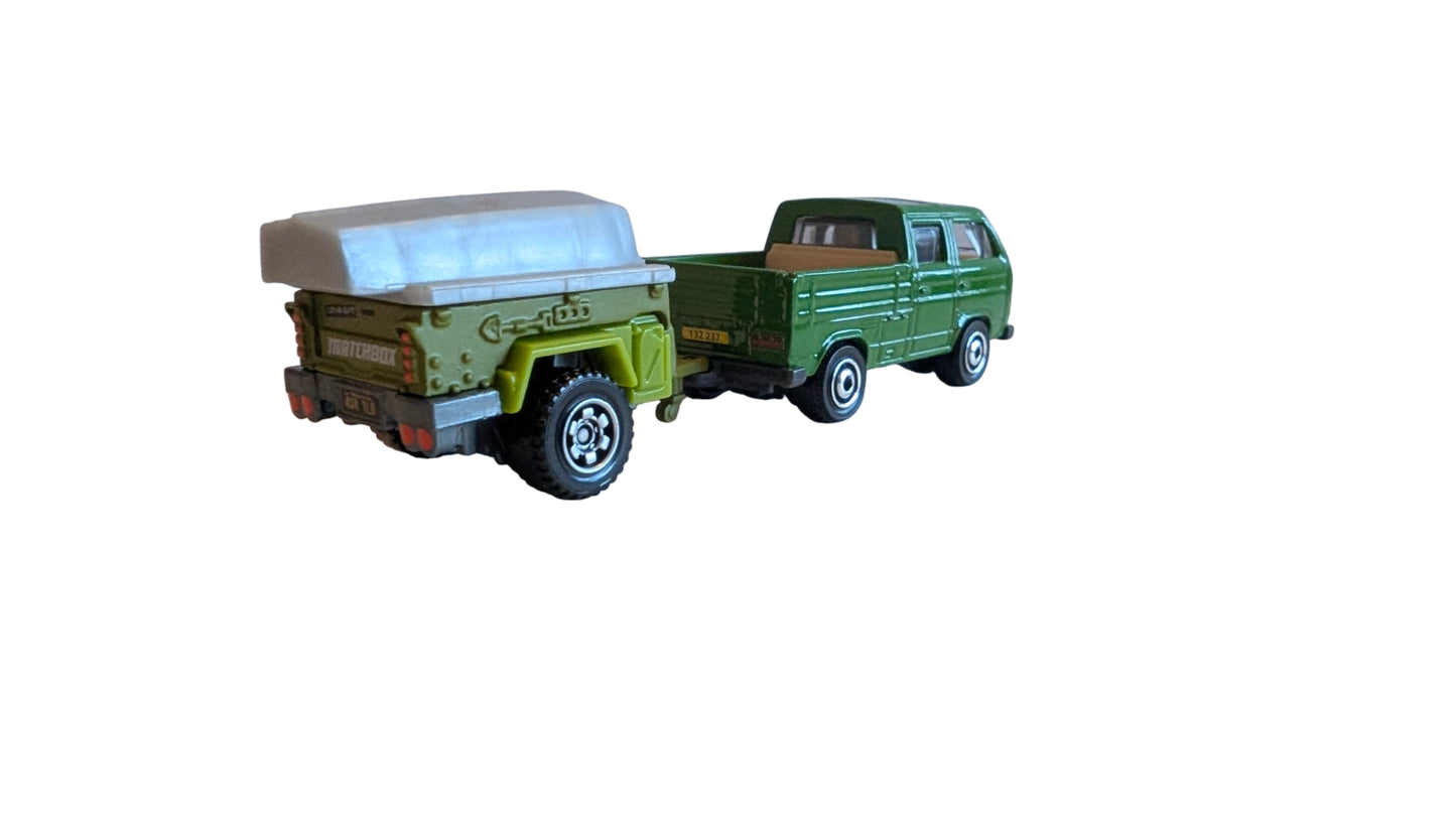 Matchbox Volkswagen T3 Doppelkabine mit Anhänger