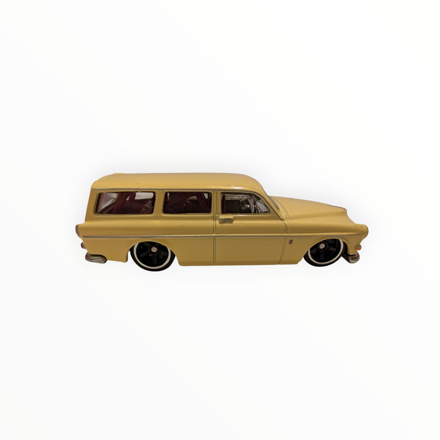 Hot Wheels Premium – Volvo P220 Amazon Estate / Wagon – Gelb – Real Riders – Full Metal Body – lose