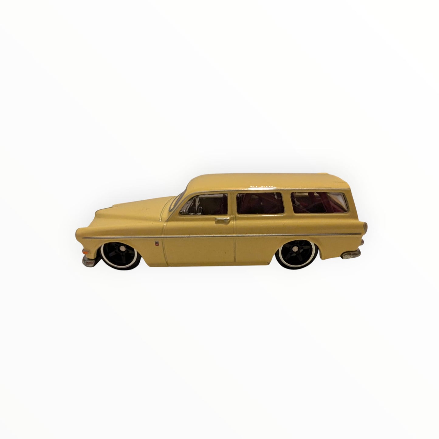 Hot Wheels Premium – Volvo P220 Amazon Estate / Wagon – Gelb – Real Riders – Full Metal Body – lose