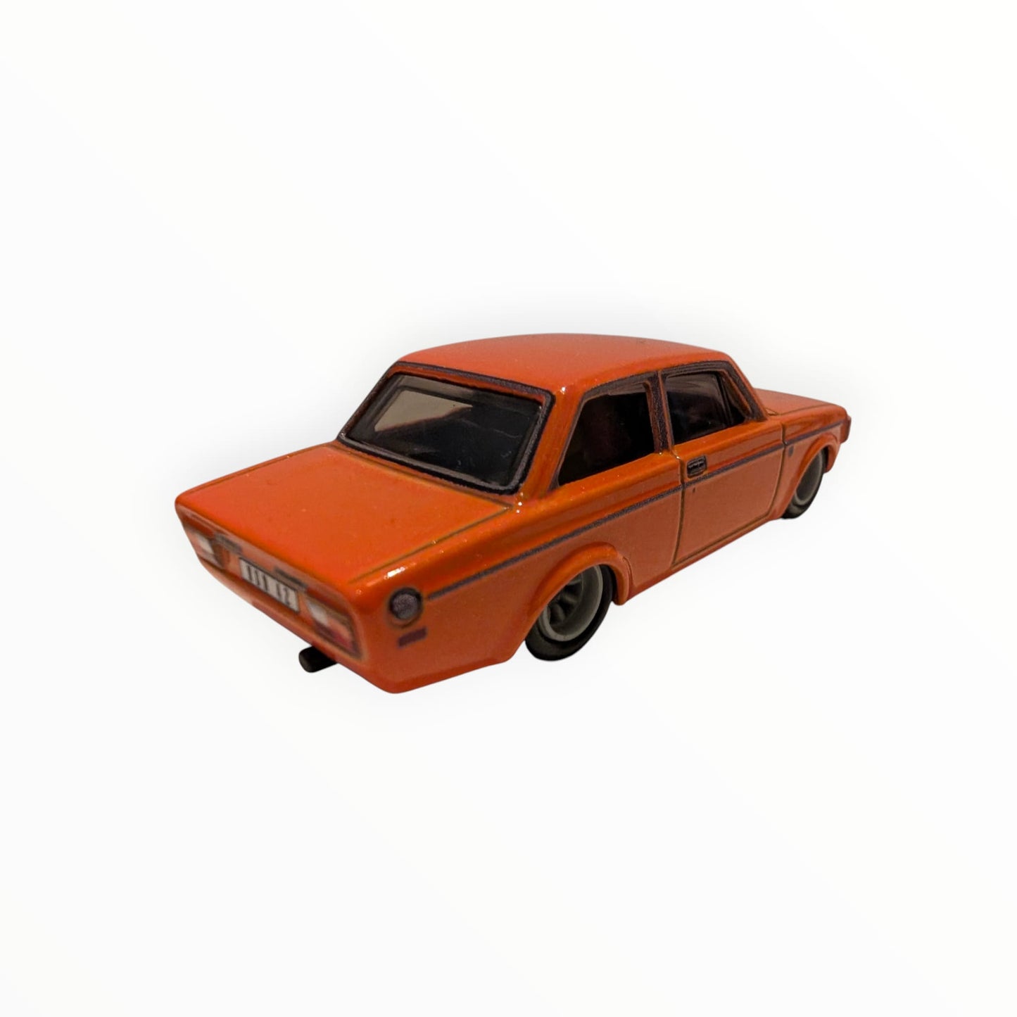 Hot Wheels Premium – `73 Volvo 142 GL – Orange – Real Riders – Full Metal Body – lose