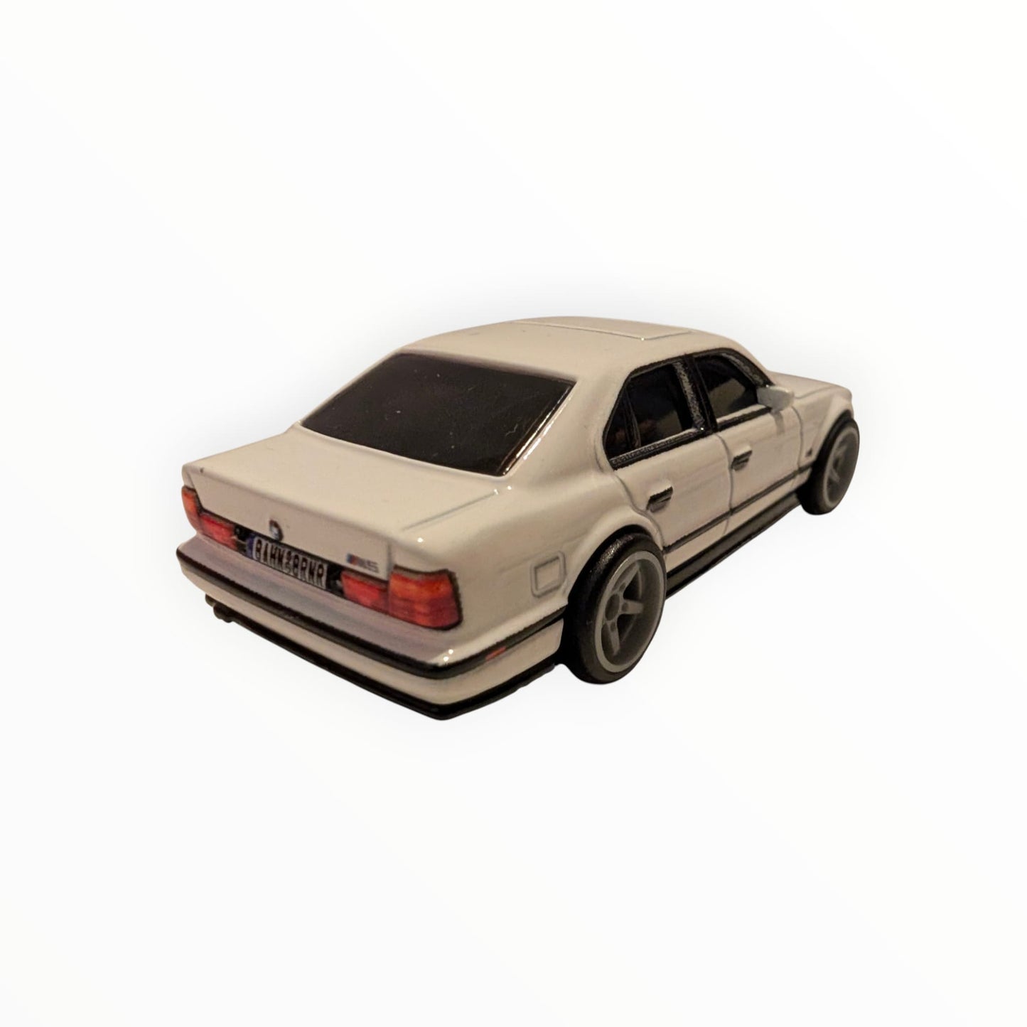 Hot Wheels Premium Boulevard – `91 BMW M5 – Weiß – Real Riders – Full Metal Body – lose
