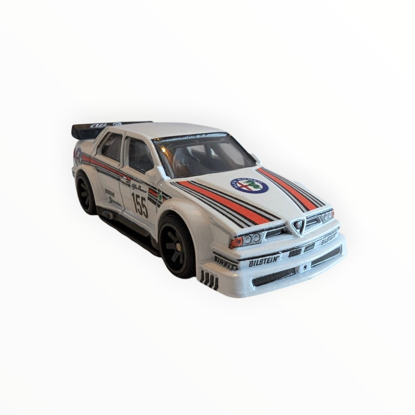 Hot Wheels Premium Car Culture Spettacolare – Alfa Romeo 155 V6 TI – Weiß – #155 – Real Riders – Full Metal Body – lose