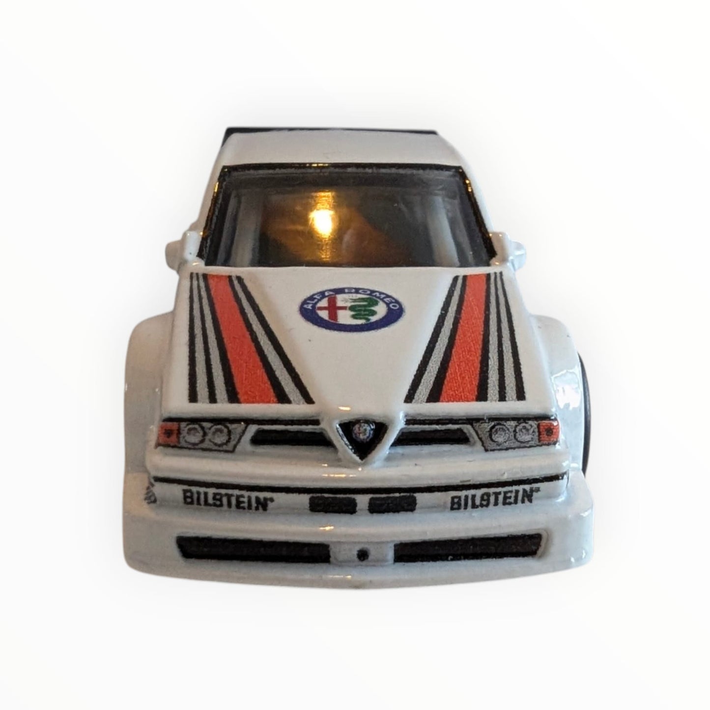 Hot Wheels Premium Car Culture Spettacolare – Alfa Romeo 155 V6 TI – Weiß – #155 – Real Riders – Full Metal Body – lose