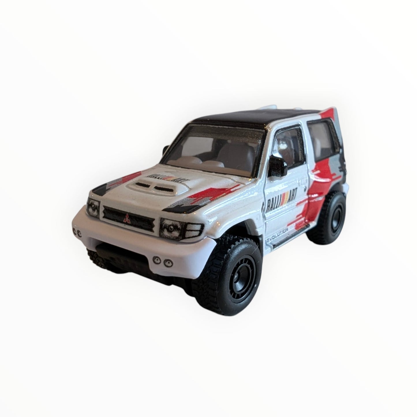 Hot Wheels Premium Boulevard #133 – Mitsubishi Pajero Evolution – Ralliart – Weiß/Rot – Real Riders – Full Metal Body – lose