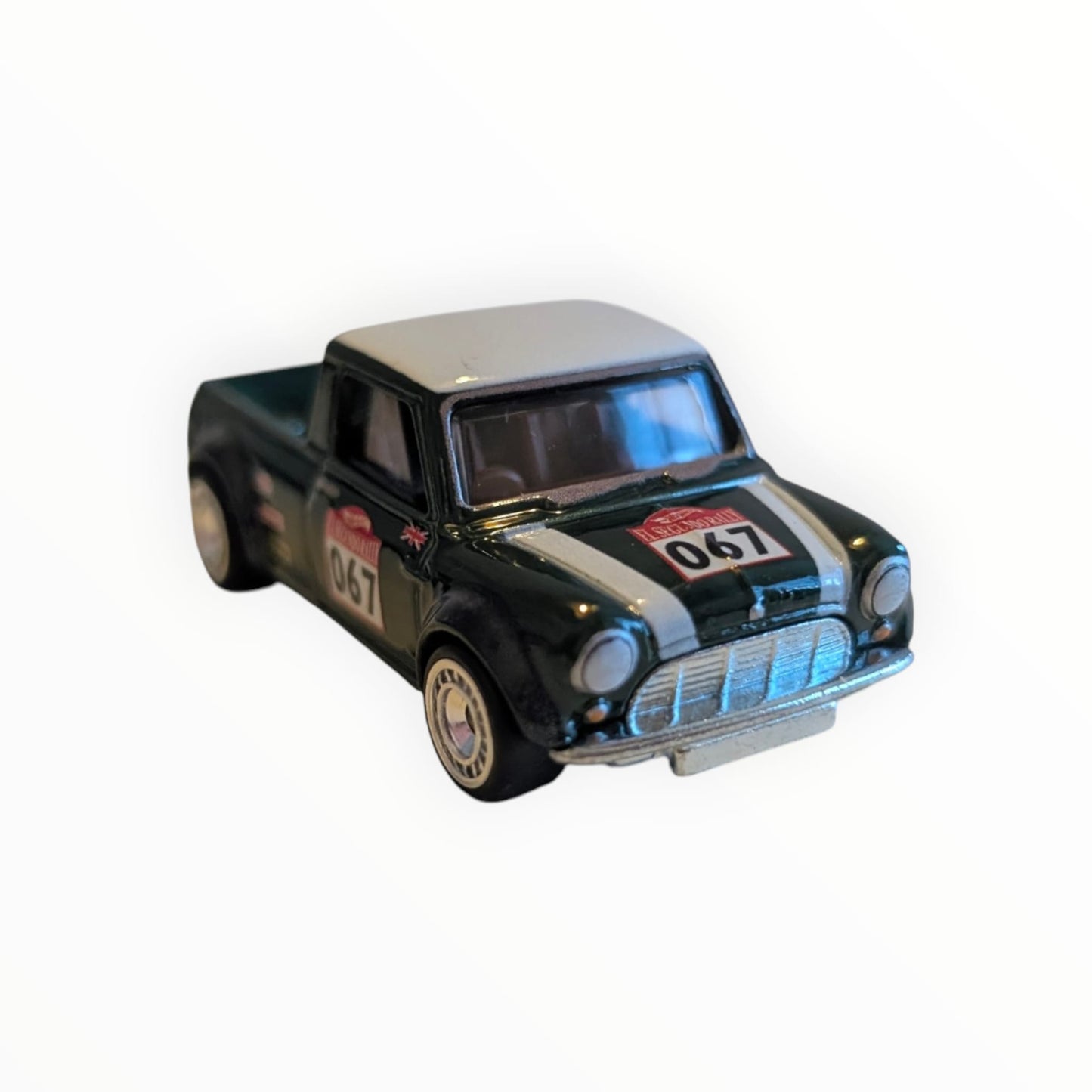 Hot Wheels Premium ’67 Austin Mini Pickup – Real Riders – 1:64