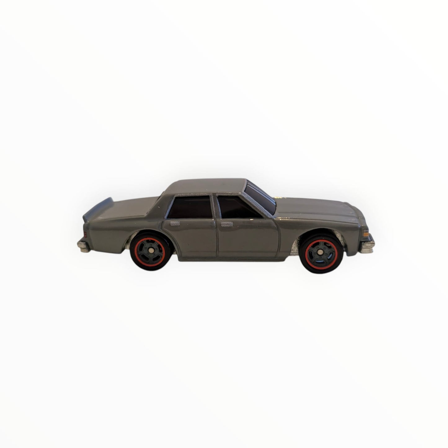 Hot Wheels Premium 1987 Chevy Caprice – Fast & Furious – Real Riders – 1:64