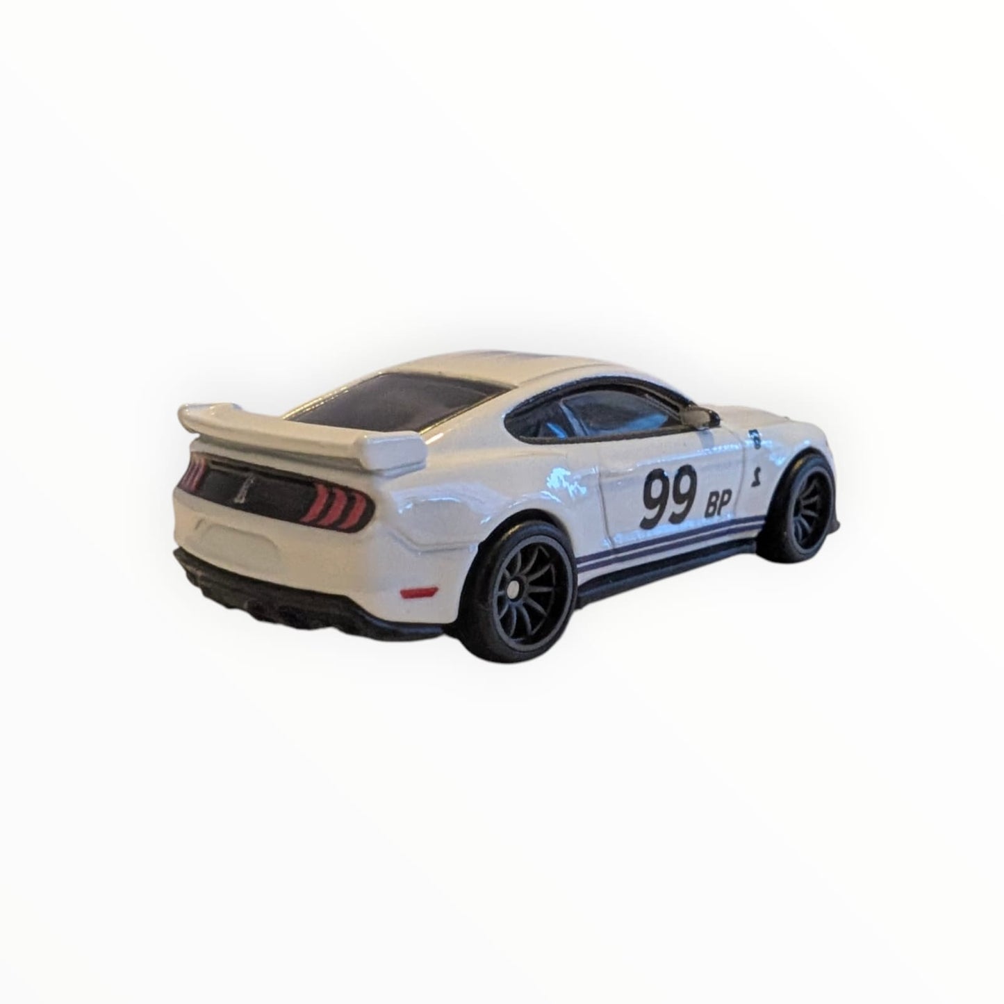 Hot Wheels Premium ’20 Ford Shelby GT500 – Boulevard #66 – Real Riders – 1:64