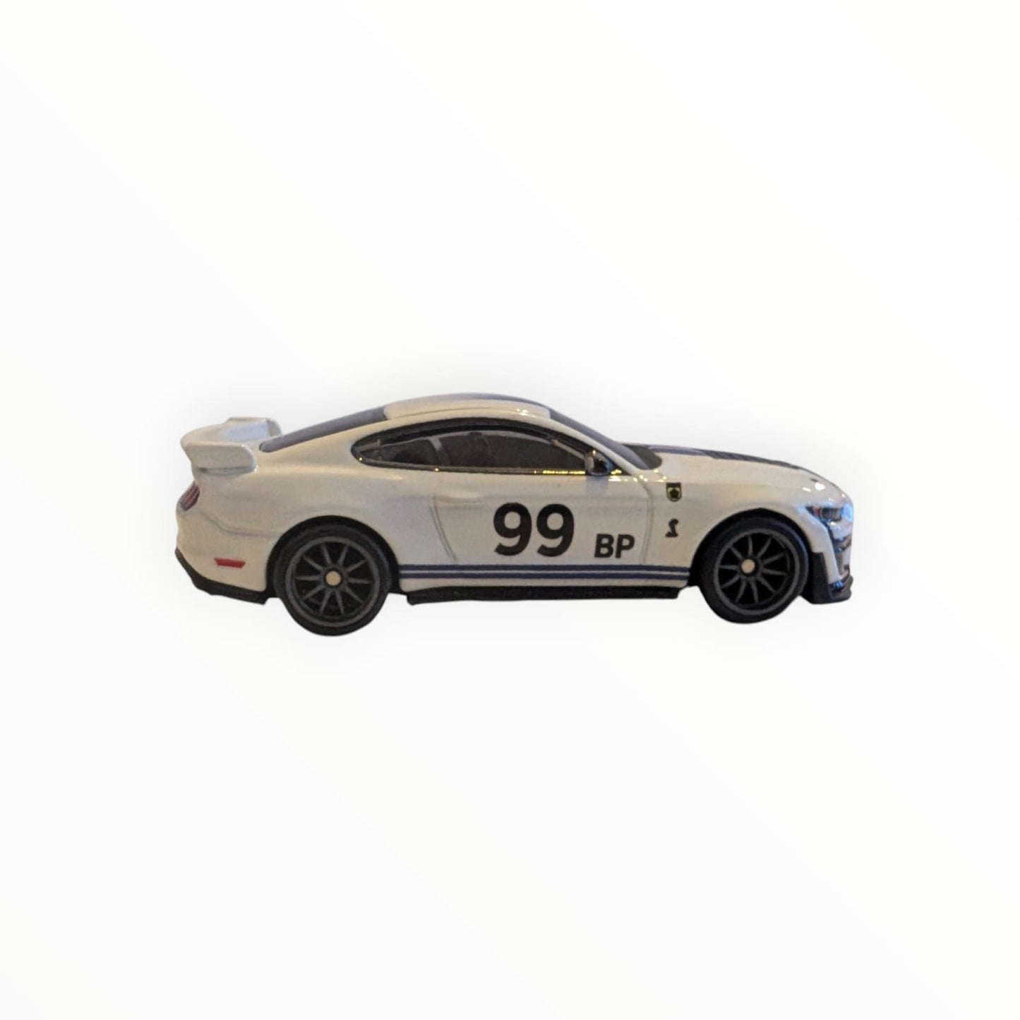 Hot Wheels Premium ’20 Ford Shelby GT500 – Boulevard #66 – Real Riders – 1:64