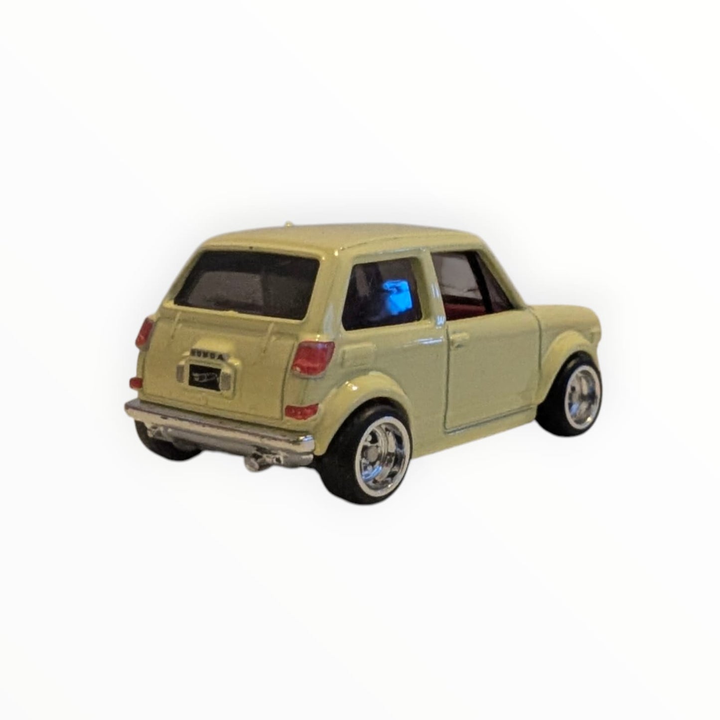 Hot Wheels Premium Custom ’70 Honda N600 – Real Riders – 1:64