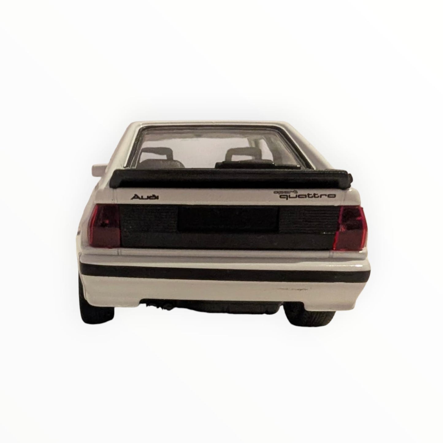 Welly Audi Sport quattro – weiß | 1:43 | Rückzugmotor | Neuware