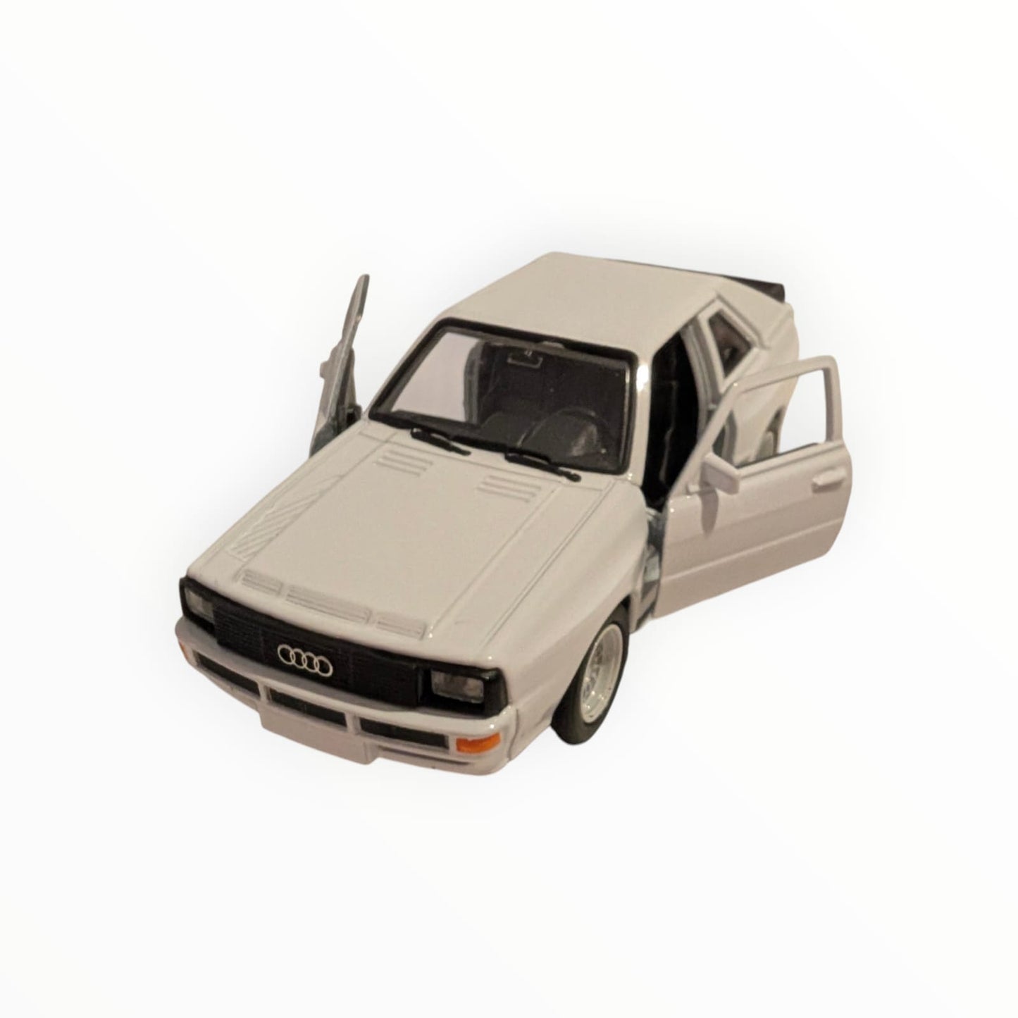 Welly Audi Sport quattro – weiß | 1:43 | Rückzugmotor | Neuware