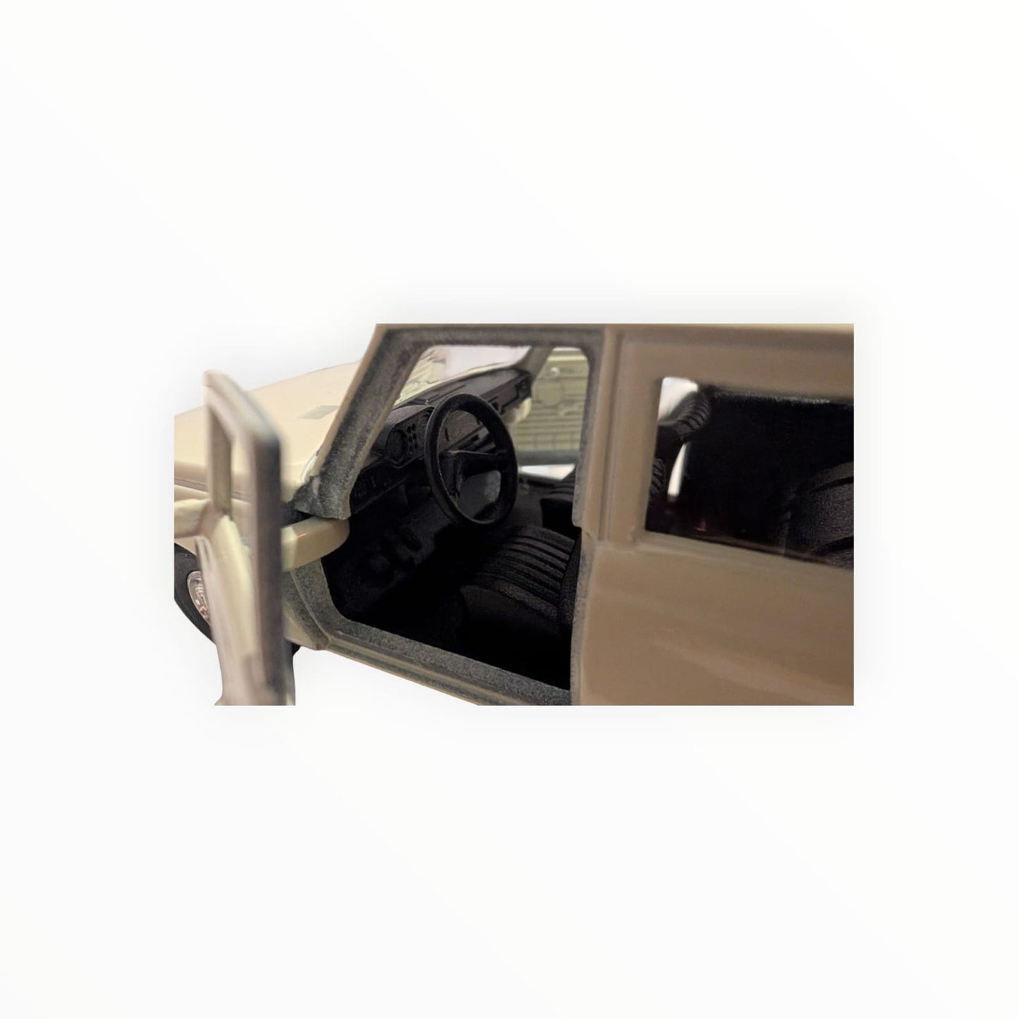 Welly Wartburg 353 – beige | 1:43 | Rückzugmotor | Neuware