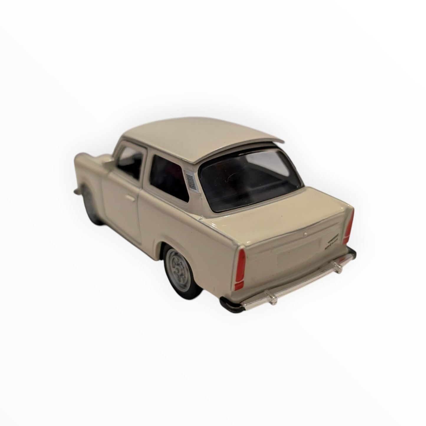 Welly Trabant 601 Limousine im Maßstab 1:43 in beige.
