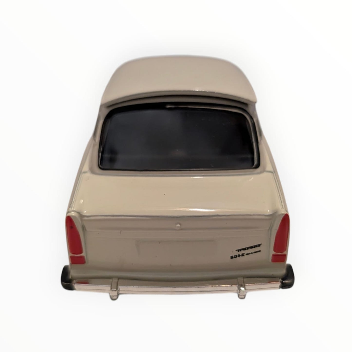 Welly Trabant 601 Limousine im Maßstab 1:43 in beige.