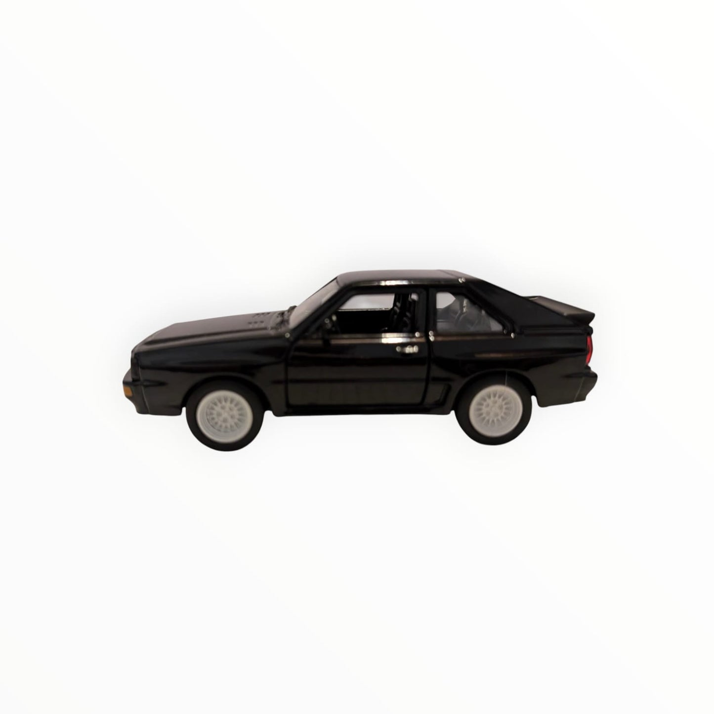 Welly Audi Sport quattro – schwarz | 1:43 | Rückzugmotor | Neuware