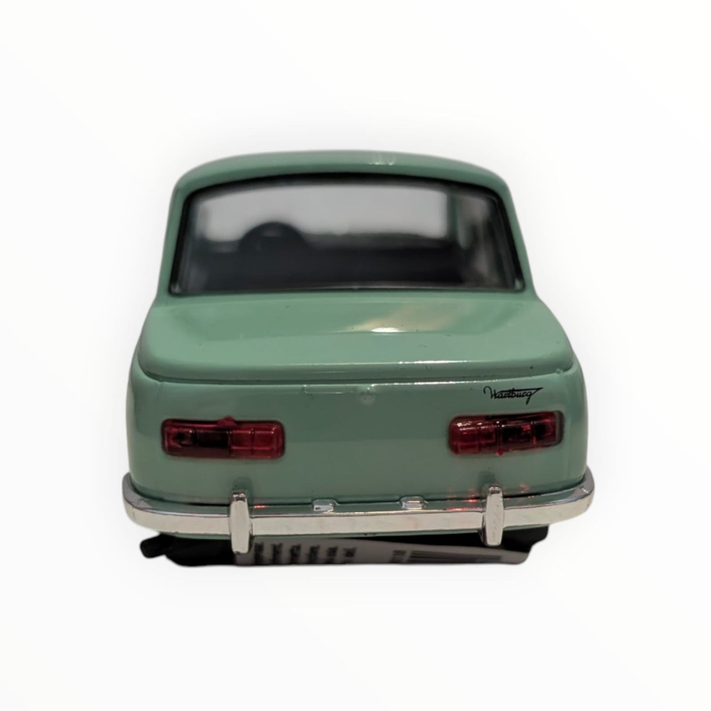 Welly Wartburg 353 – mintgrün | 1:43 | Rückzugmotor | Neuware