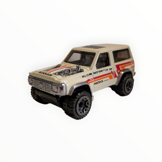 Hot Wheels Nissan Patrol Custom „Hill Climb Race Team“ – HW J-Imports 2023 – lose – ca. 1:64