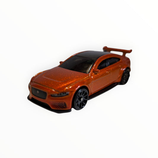Hot Wheels Jaguar XE SV Project 8 – orange metallic – lose – ca. 1:64