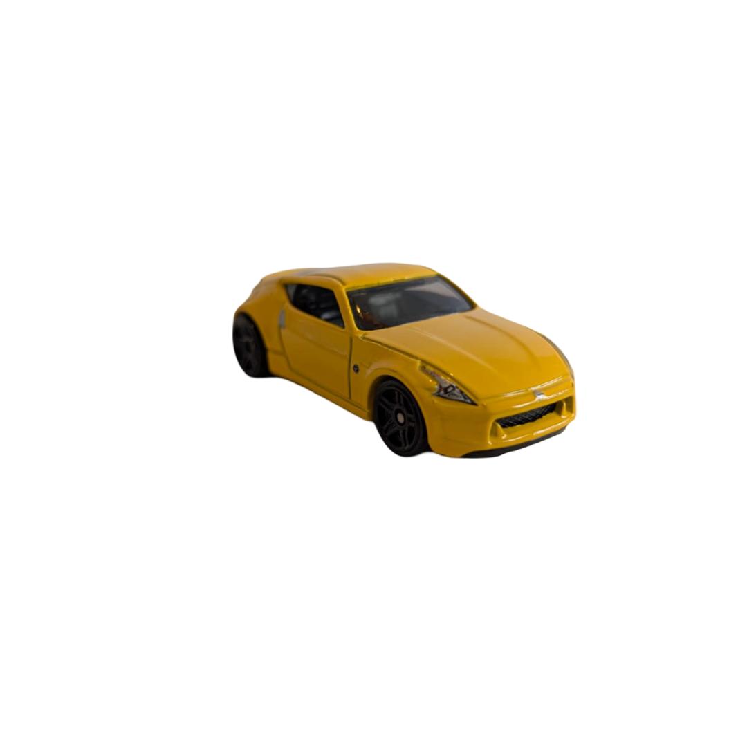Hot Wheels Nissan 370Z Gelb – 1:64 Modellauto lose / gebraucht