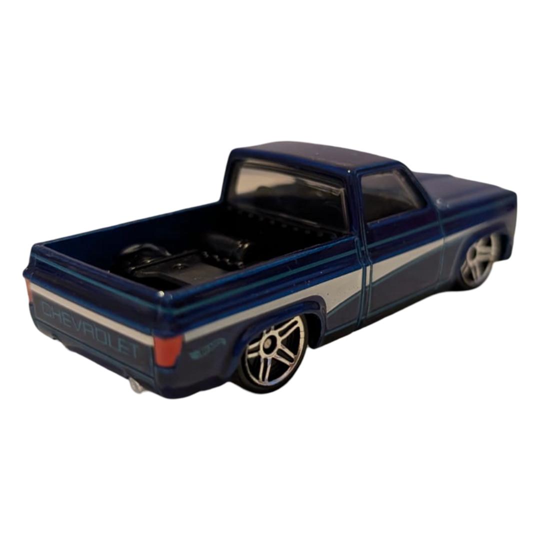 Hot Wheels ’83 Chevy Silverado 3er-Set – Custom Lowrider Pickups in Blau – lose