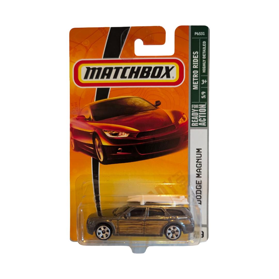 Matchbox Dodge Magnum 2009 Metro Rides 5/9 Nr. 29 grau Holzdekor OVP