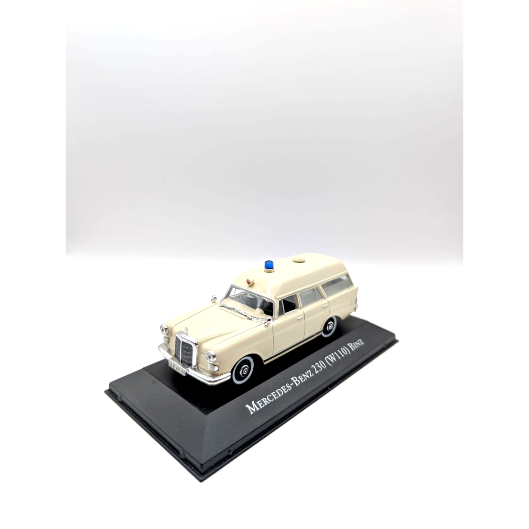 Atlas Mercedes-Benz 230 W110 Binz Krankenwagen Ambulance 1:43 mit OVP