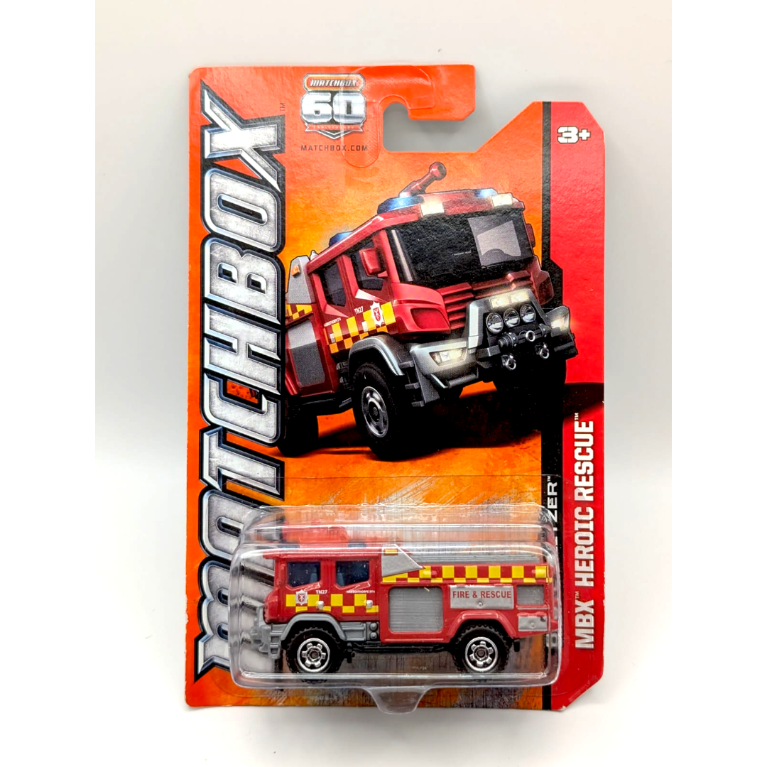 Matchbox International WorkStar Feuerwehr MBX Heroic Rescue US Long Card OVP