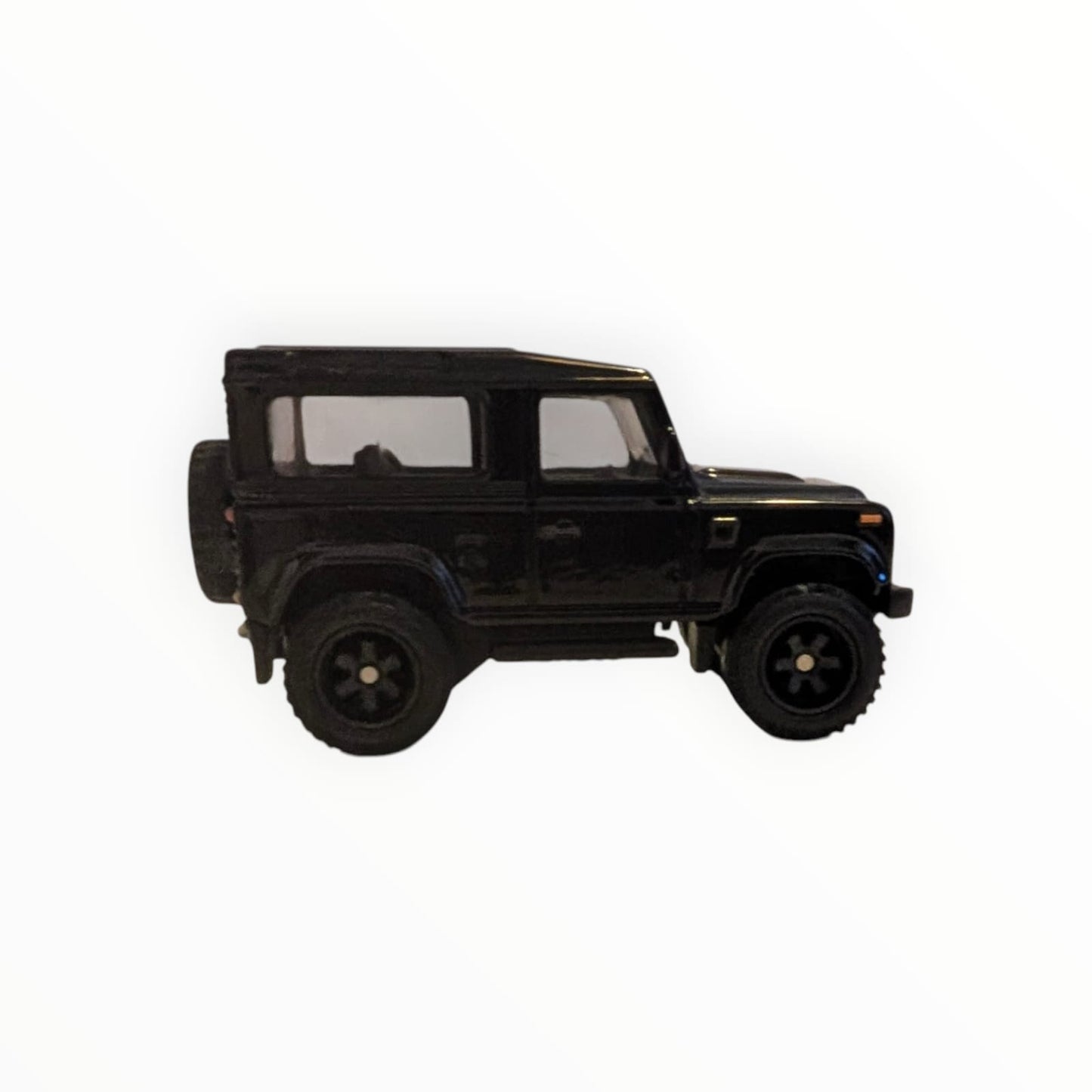 Hot Wheels Premium Land Rover Defender 90 – Fast & Furious – Real Riders – 1:64